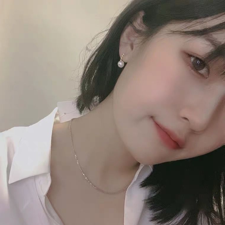 Sparkling Gypsophila Clavicle Necklace