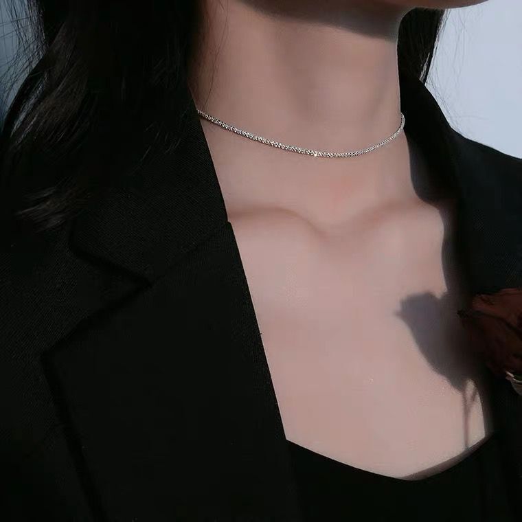 Sparkling Gypsophila Clavicle Necklace